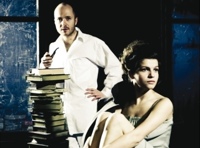 Девушка и революционер