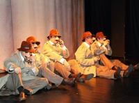 У меня зазвонил телефон