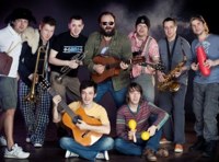 Markscheider Kunst and Tres Muchachos & Companeros