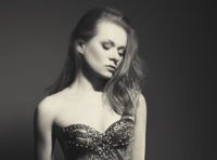 Ксения Коламбацкая (вокал) и ее группа