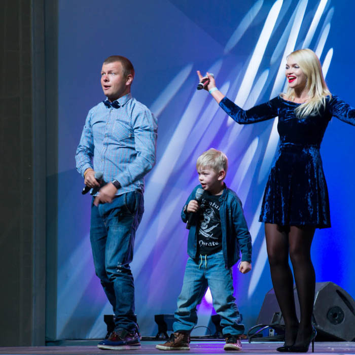 Выступления на сцене фото